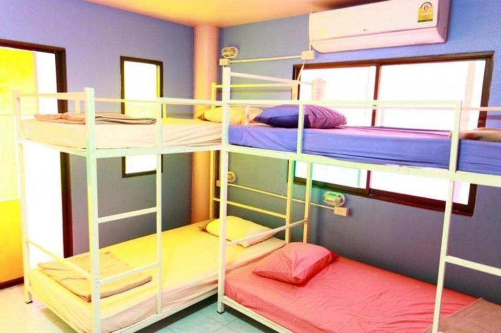 Oyo 586 I Albergue *
