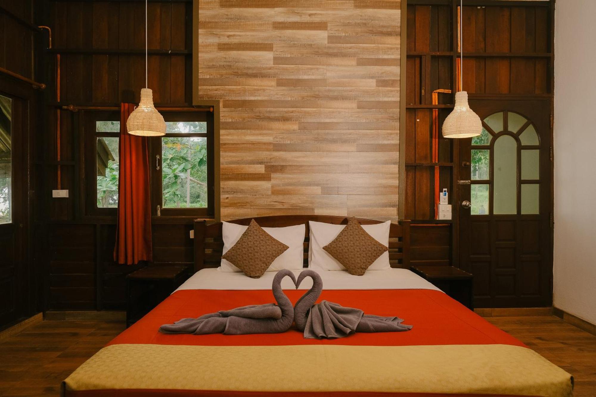 Joy And Restaurant Guest house
