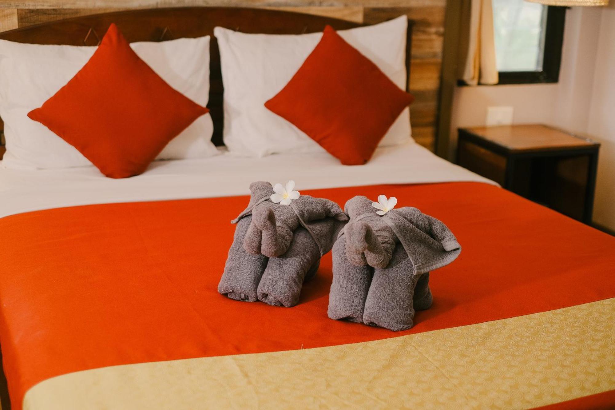 Joy And Restaurant Guest house 2*