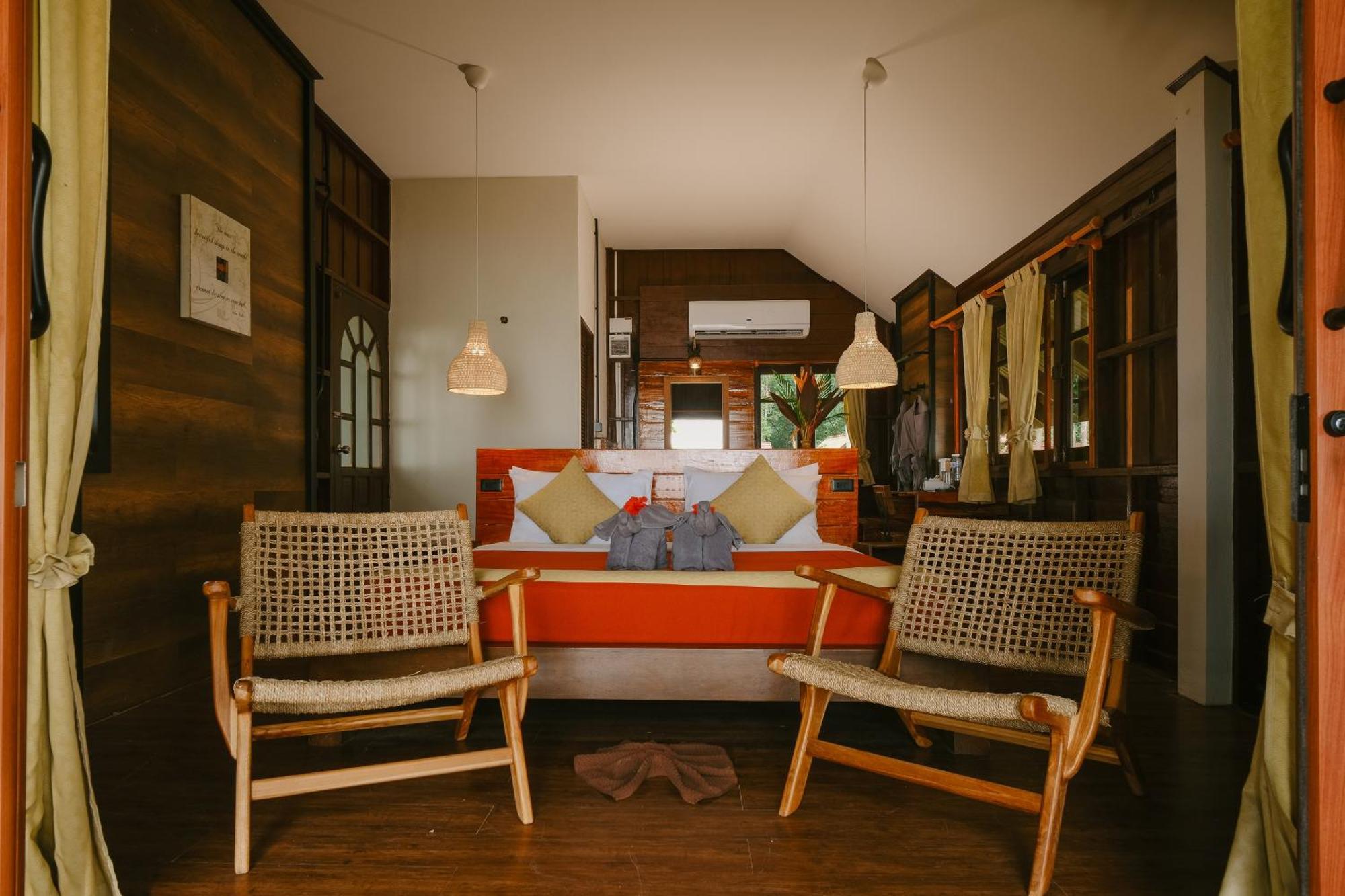 Guest house Joy And Restaurant 2*