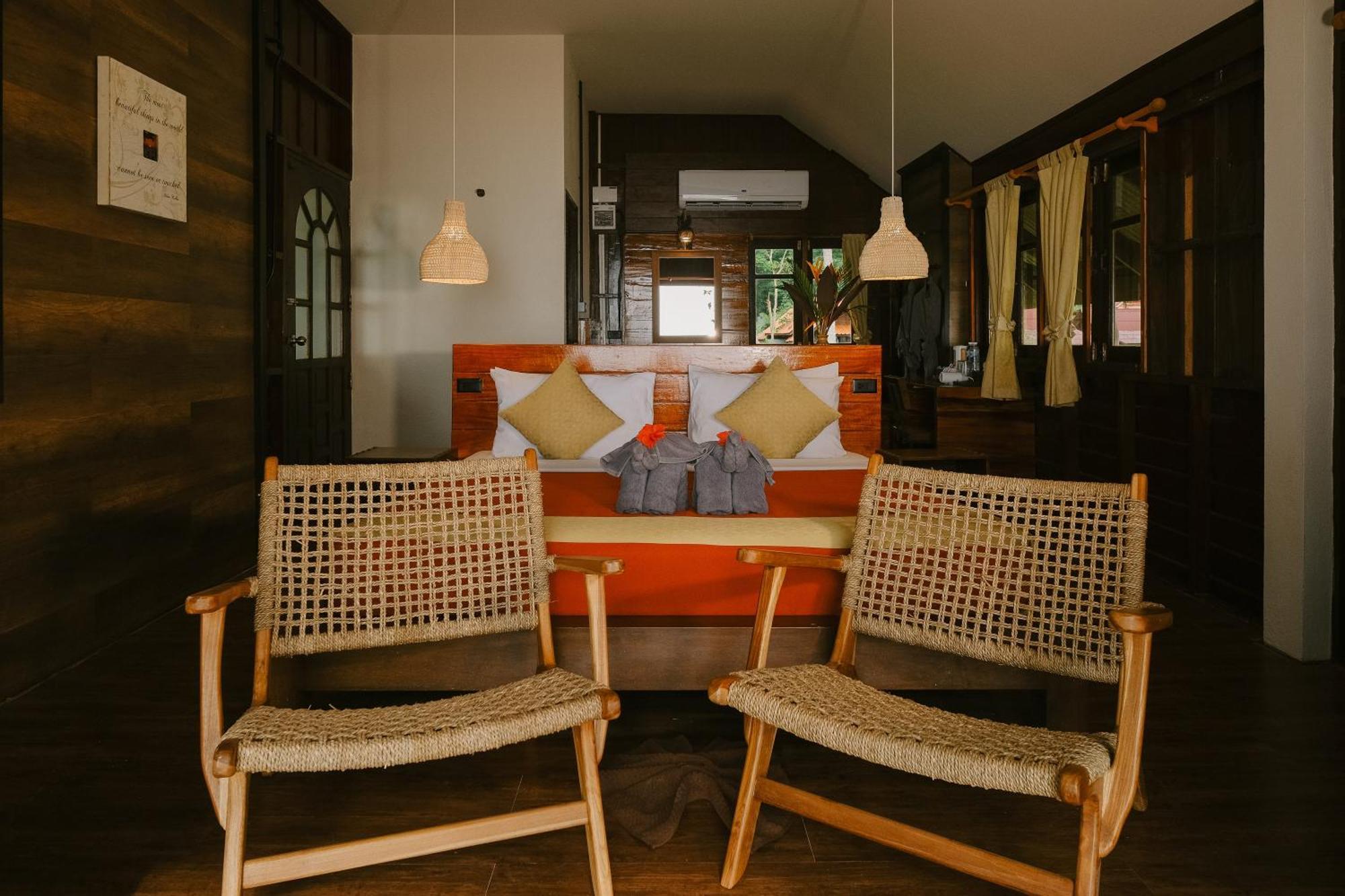 Joy And Restaurant Guest house Koh Jum