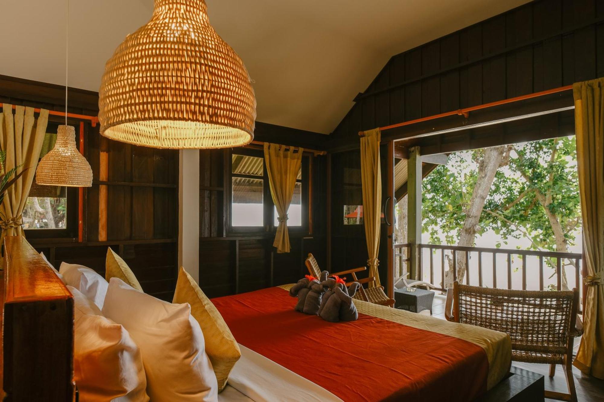 Joy And Restaurant Guest house