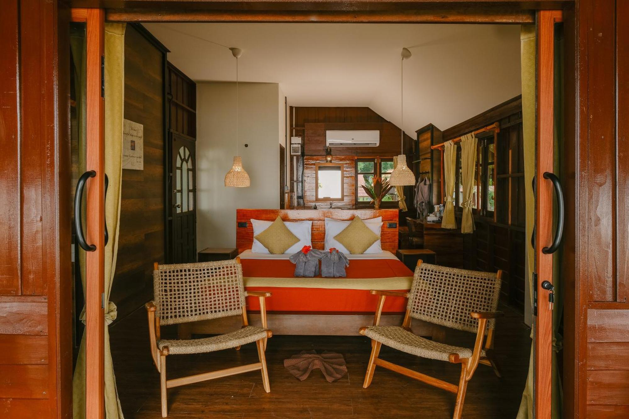 Guest house Joy And Restaurant Koh Jum