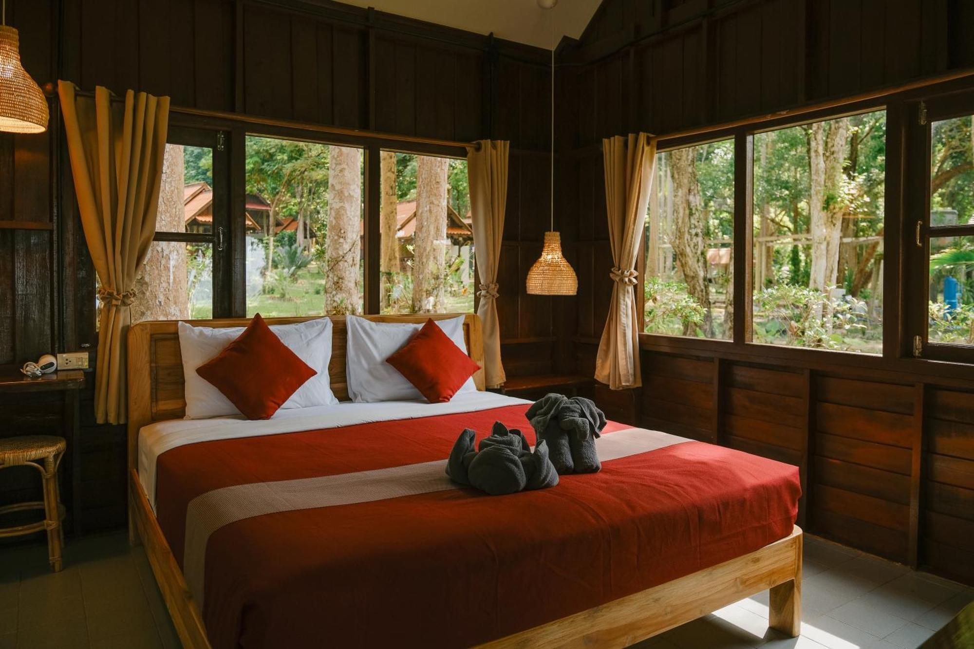 Guest house Joy And Restaurant 2*