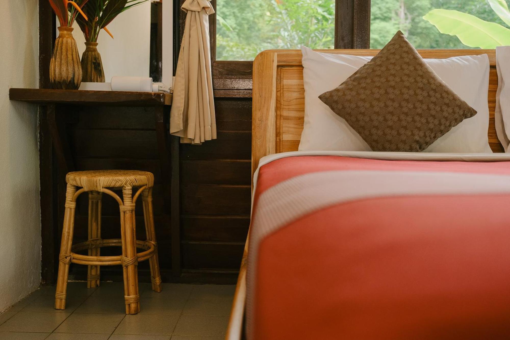 Guest house Joy And Restaurant 2*