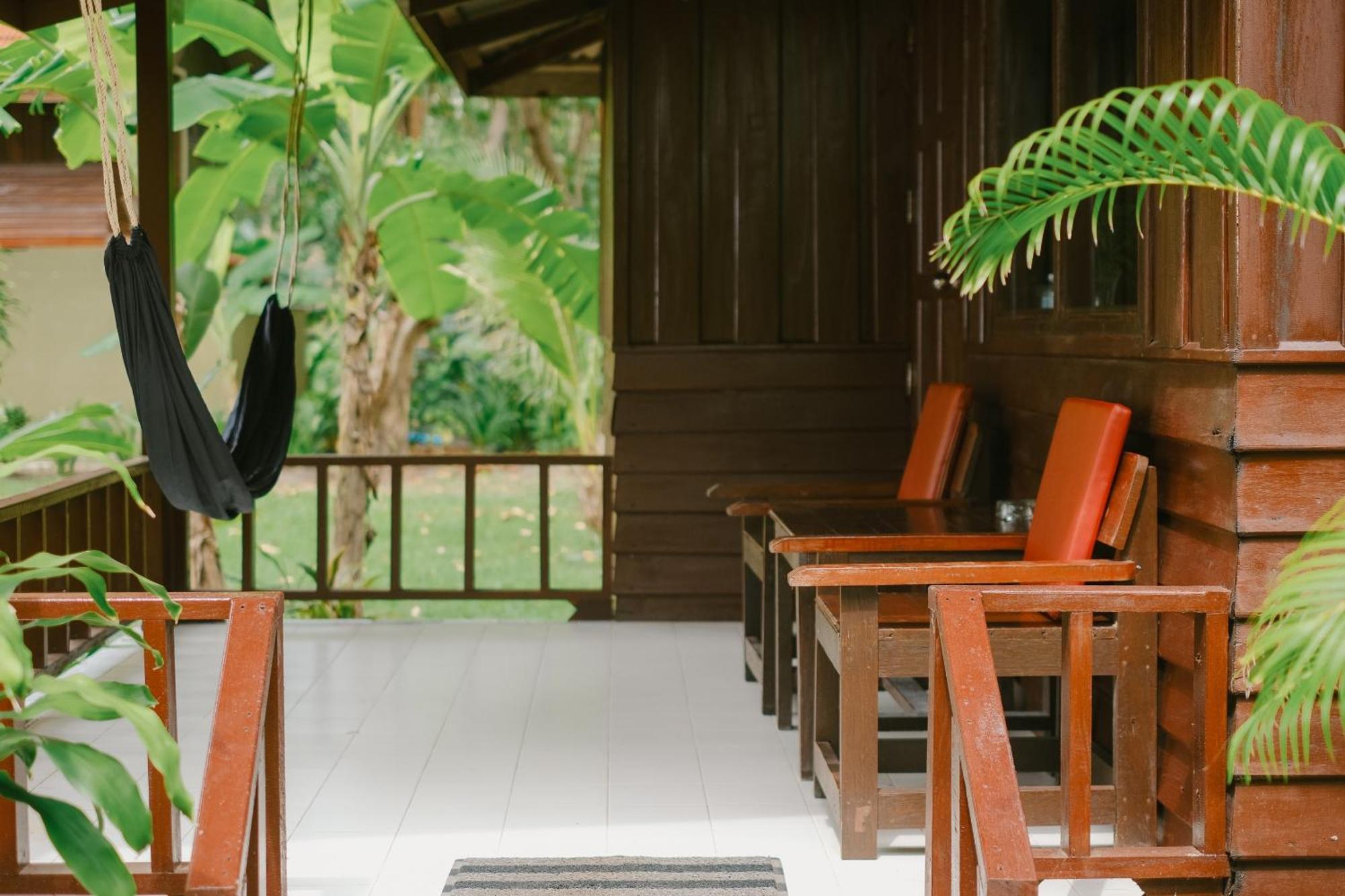 Guest house Joy And Restaurant 2*
