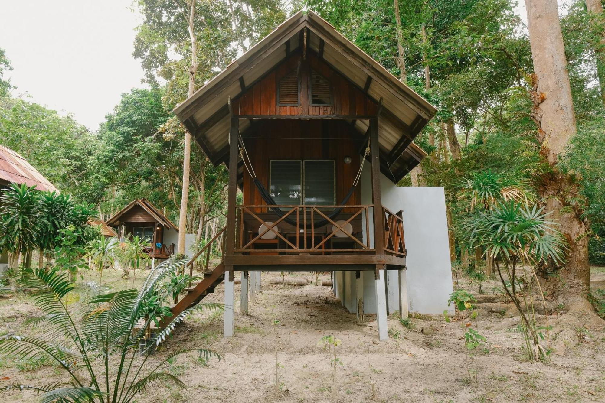 Joy And Restaurant Guest house 2*
