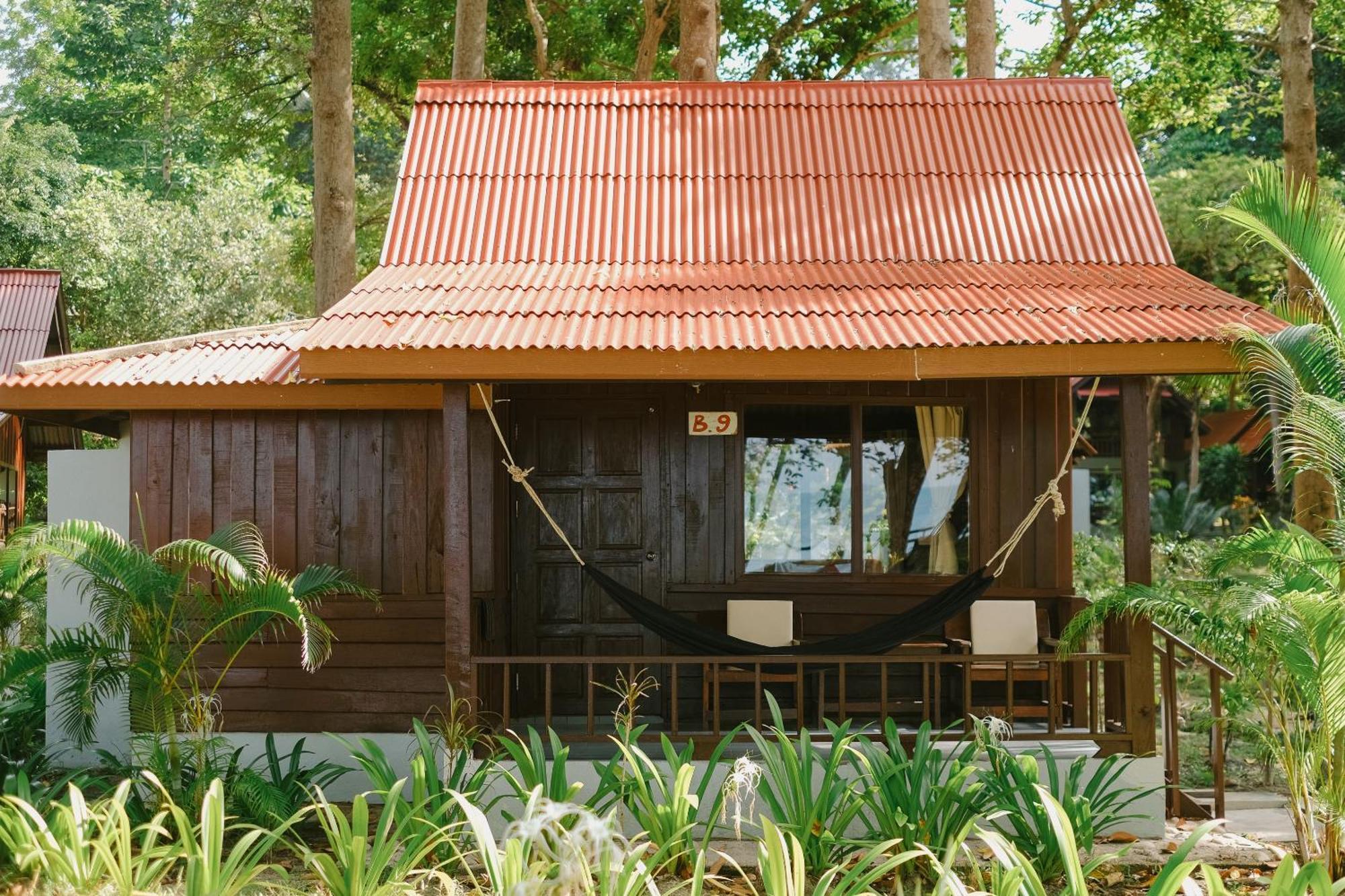 Guest house Joy And Restaurant 2*