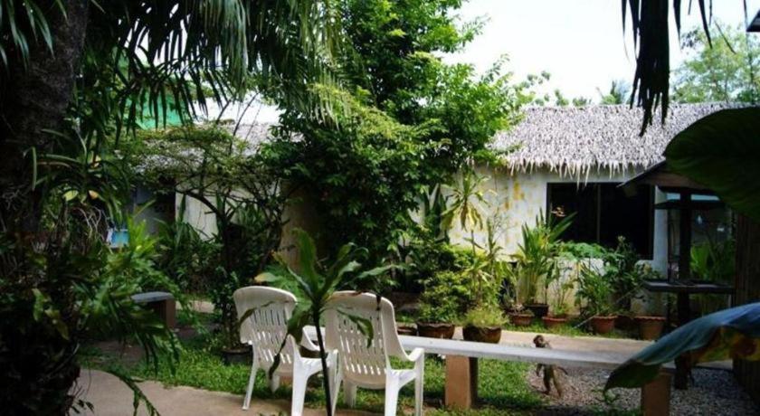 Oyo 1163 Eden Phuket