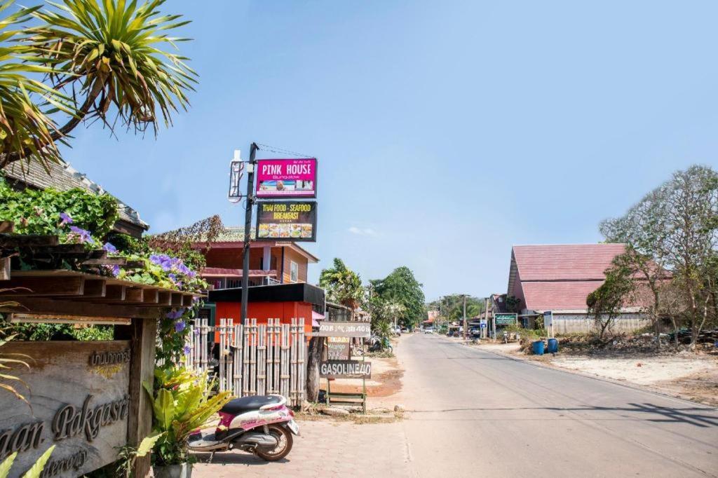 Oyo 797 Pink House 2*