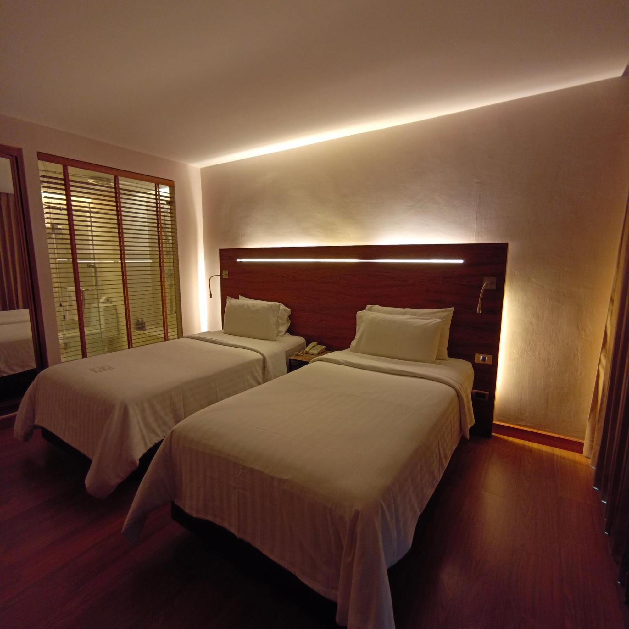 Sacha's Uno Sha 3* Bangkok