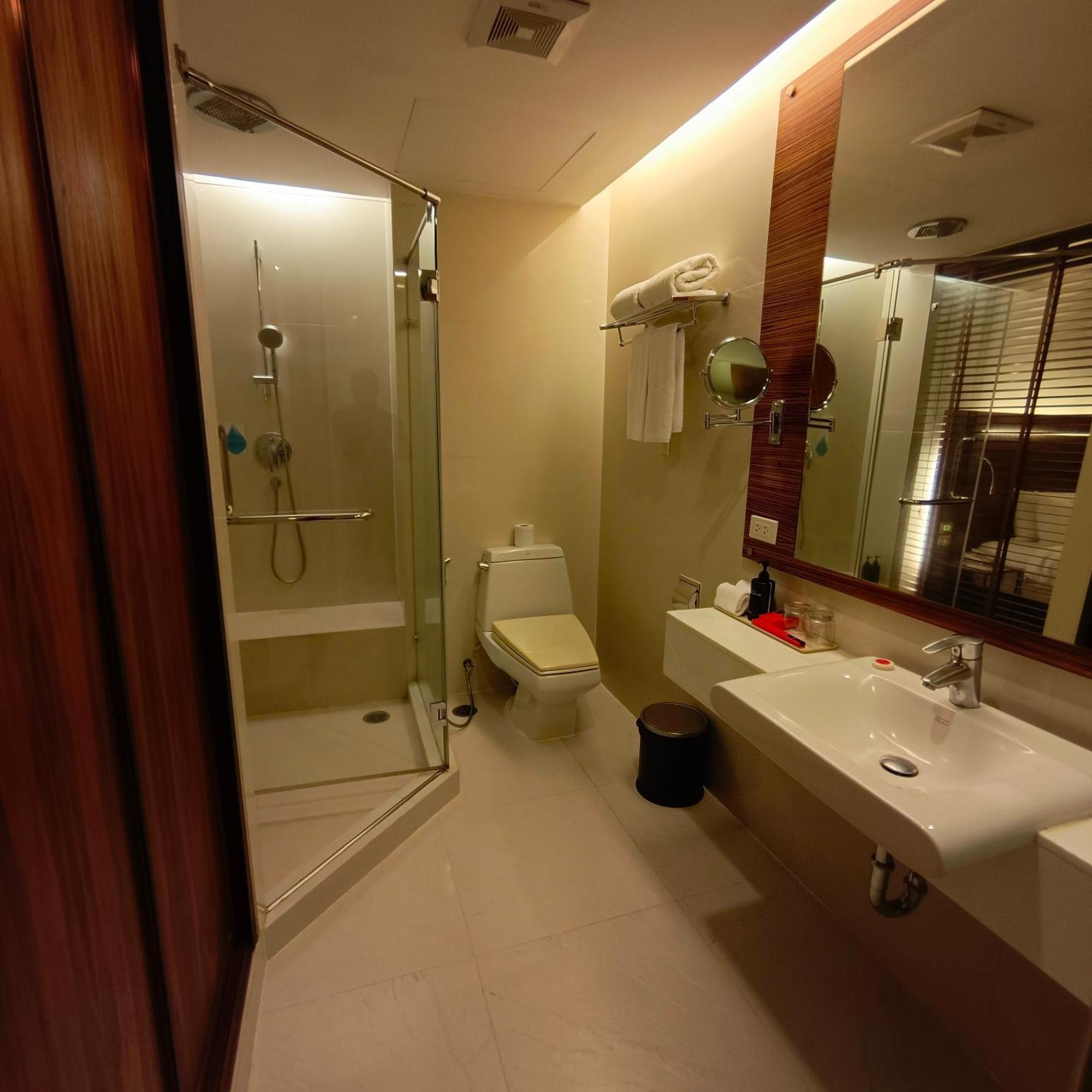 Sacha's Uno Sha Hotel 3*