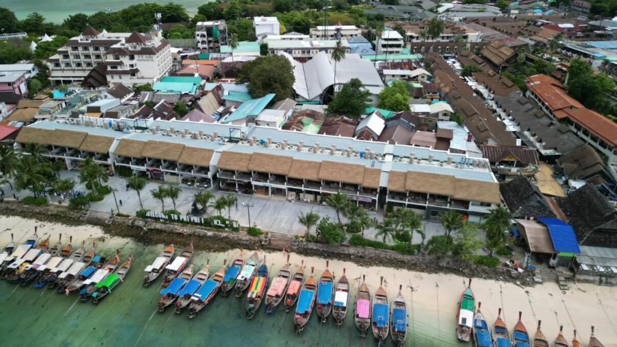 At Pier Hotel
