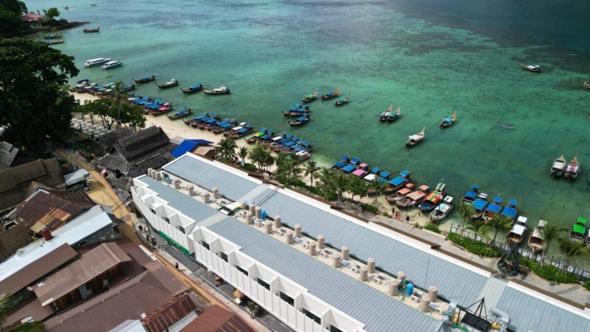 Hotel At Pier Phi Phi Don