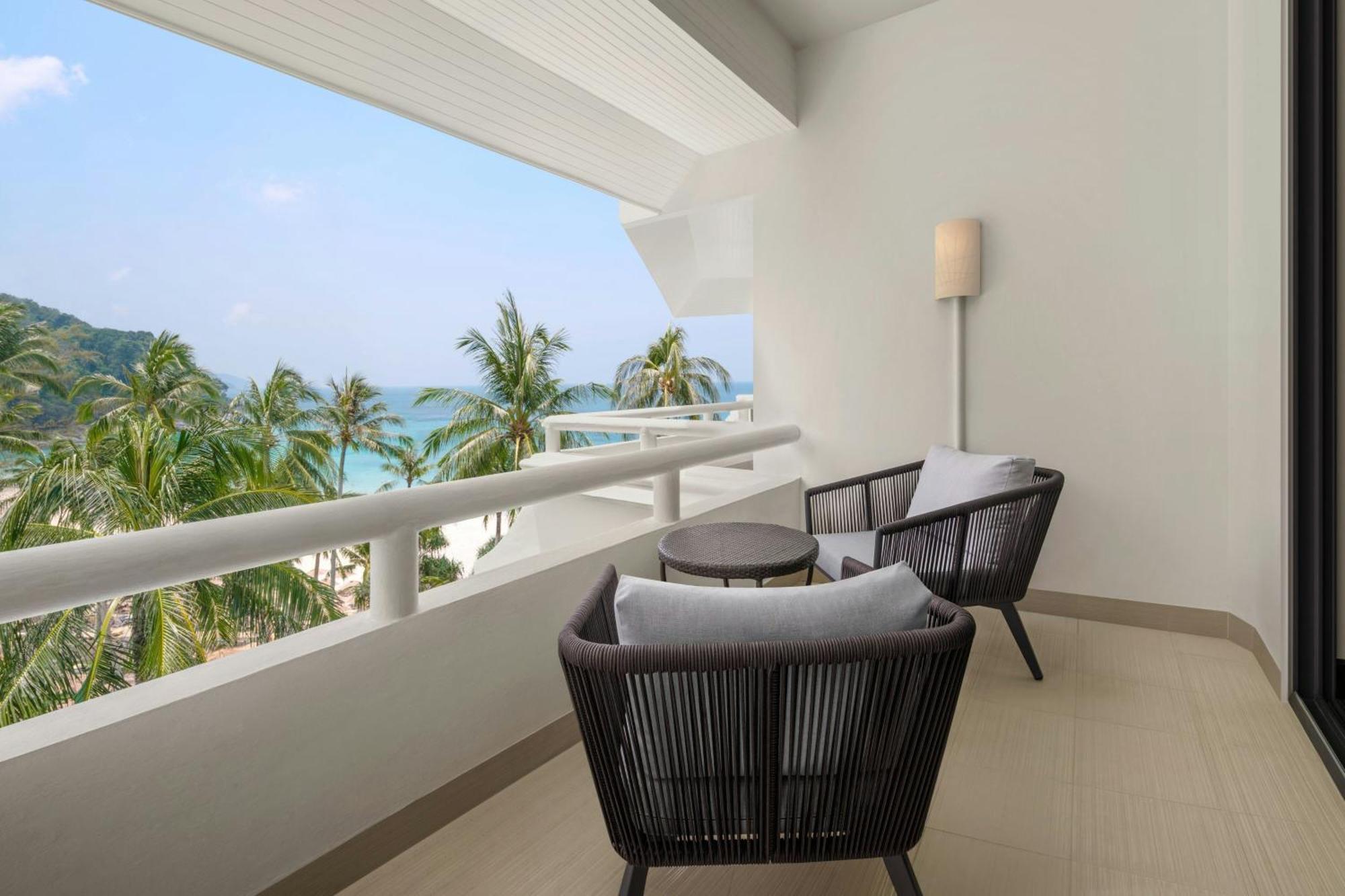 Le Meridien Phuket Resort Karon