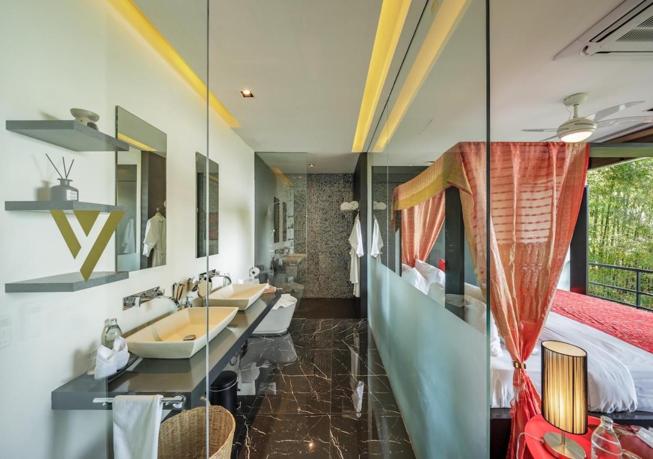 Yang, Private Oceanfront Villa, *