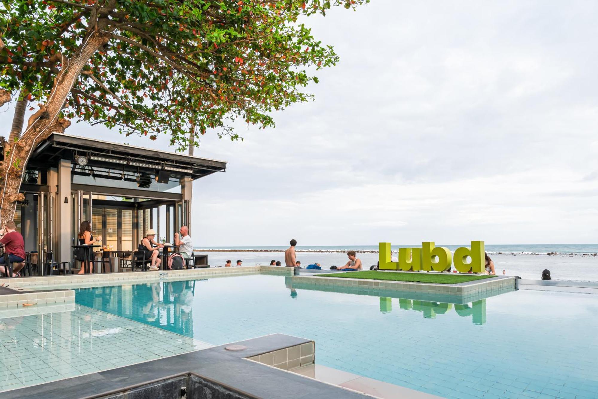 Hotel Lub D Chaweng - Beachfront & Vibrant Social Vibe