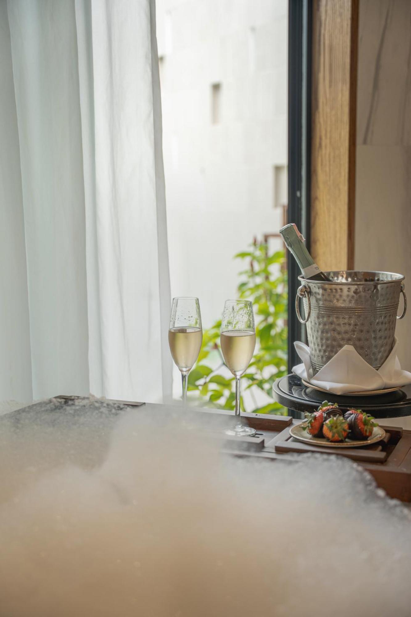 Hotel Kimpton Kitalay Samui By Ihg 5*