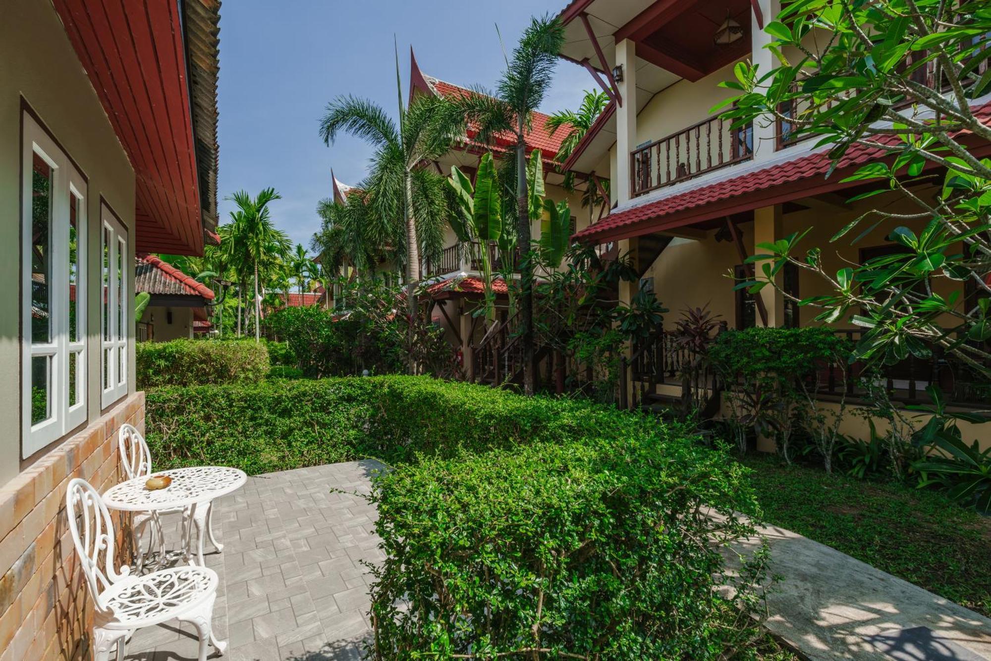 Resort Palm Village
