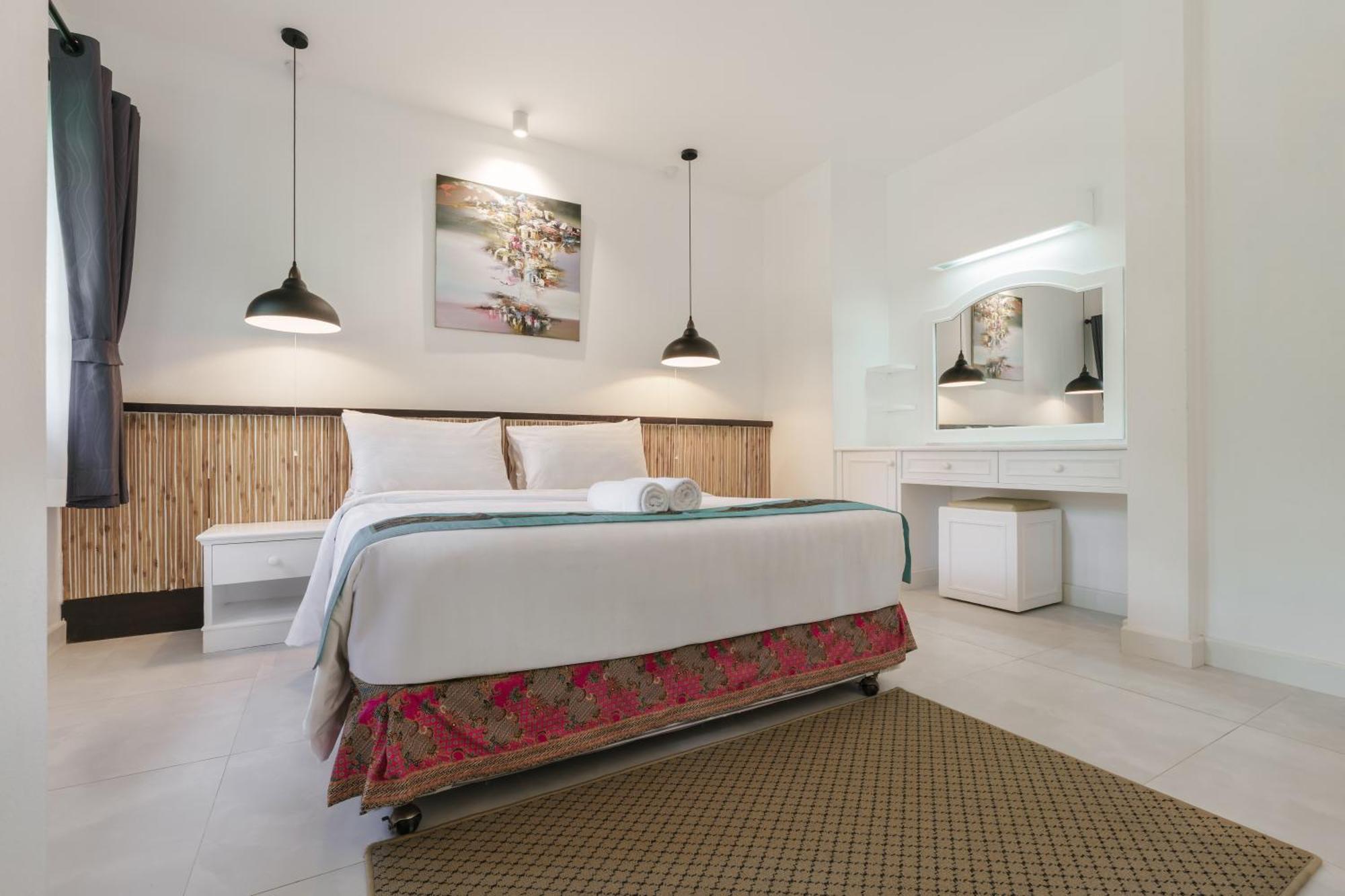 Palm Village Resort 3*