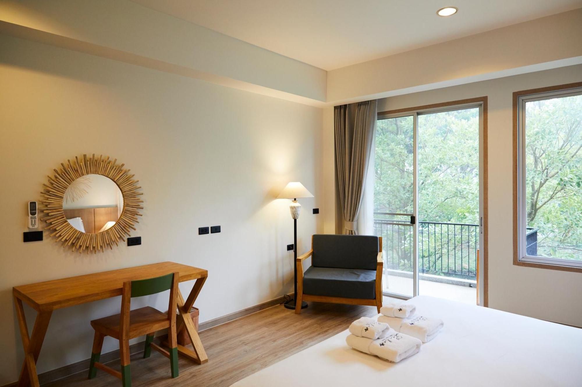 The Leela & Hotel 4*