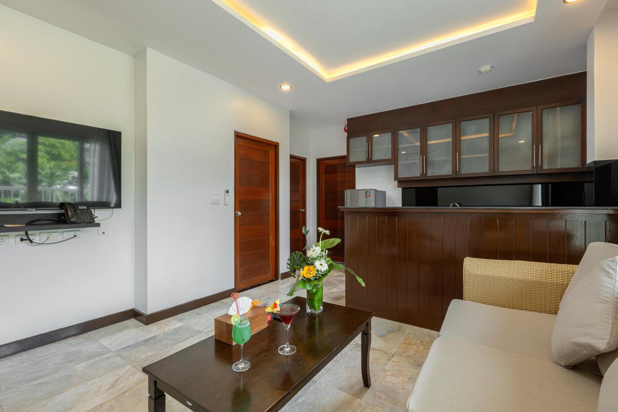 Phunawa Phuket - Sha Resort Karon
