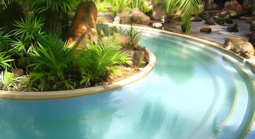 Resort Nattha Waree Hot Spring And Ban Nua Khlong
