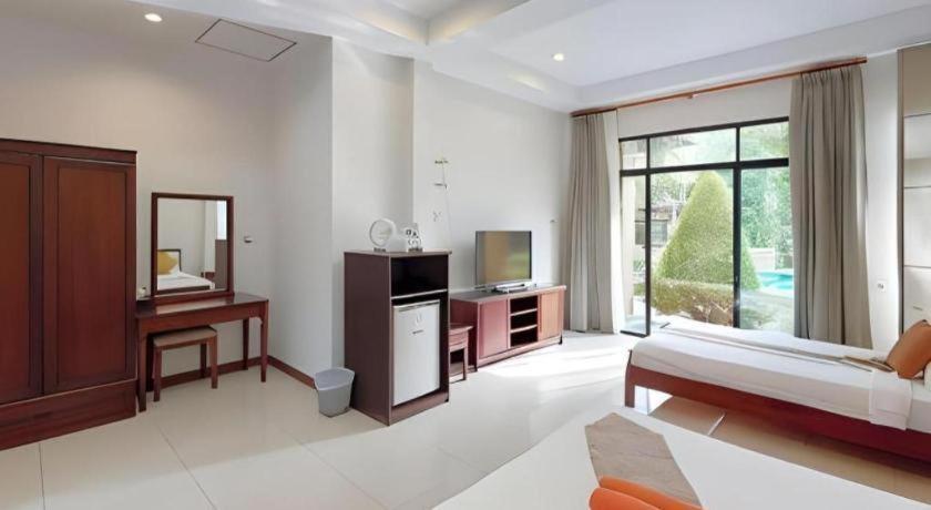 Resort Nattha Waree Hot Spring And