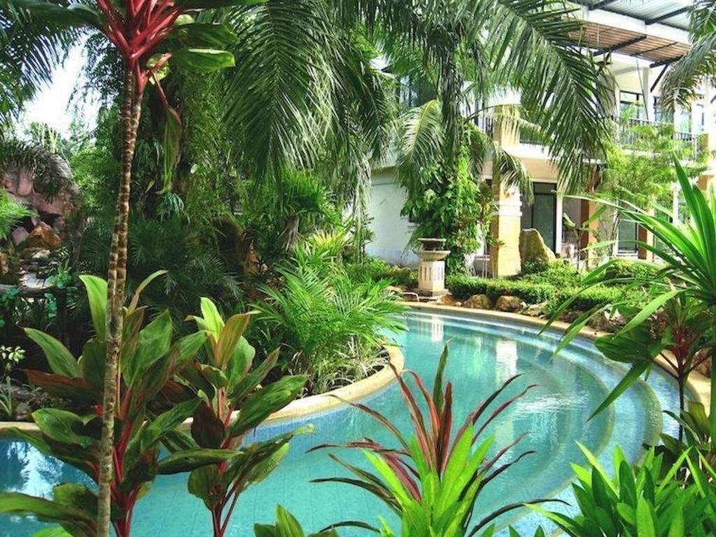 Nattha Waree Hot Spring And Resort