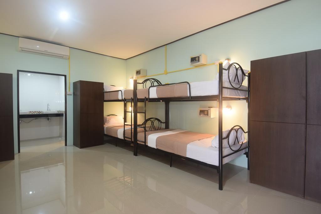 Lanta Long Hostel