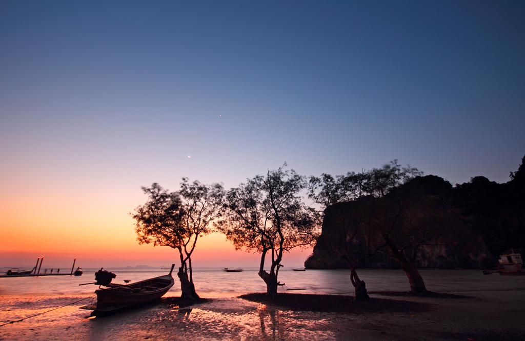 Sunrise Tropical Resort Railay Beach