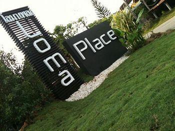 Loma Place