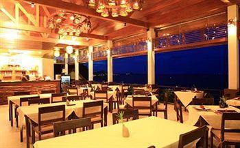 La Moon And Restaurant Hotel