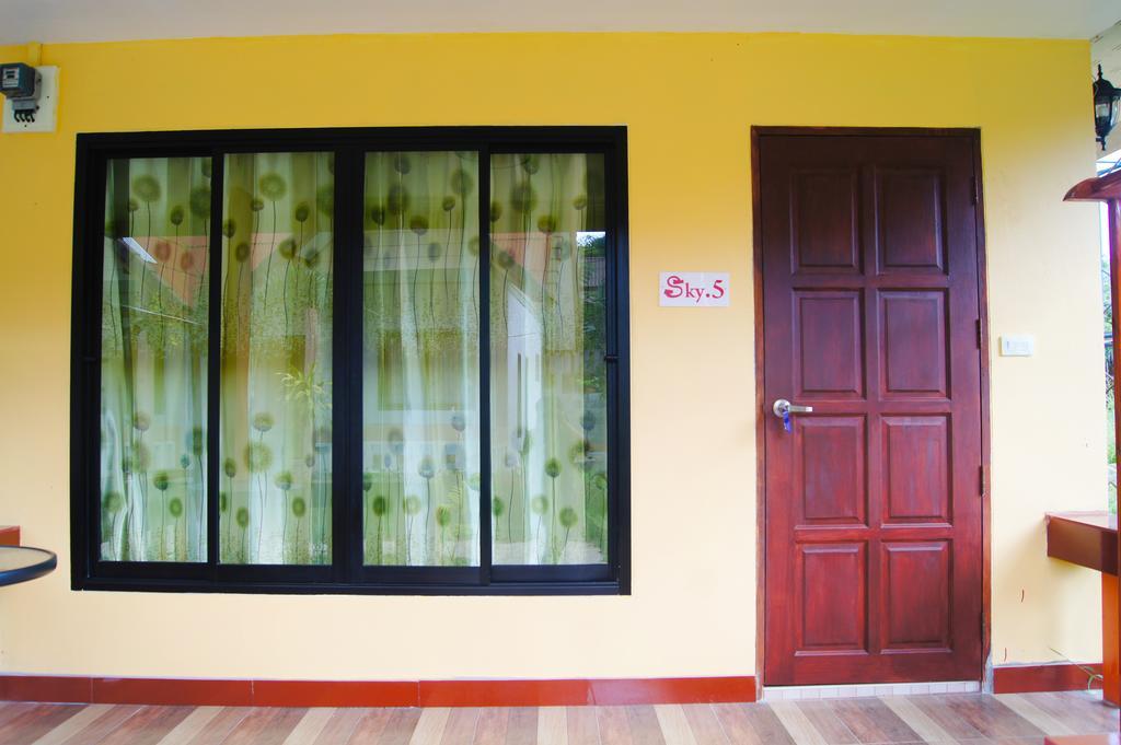 Guest house Lanta Sky House
