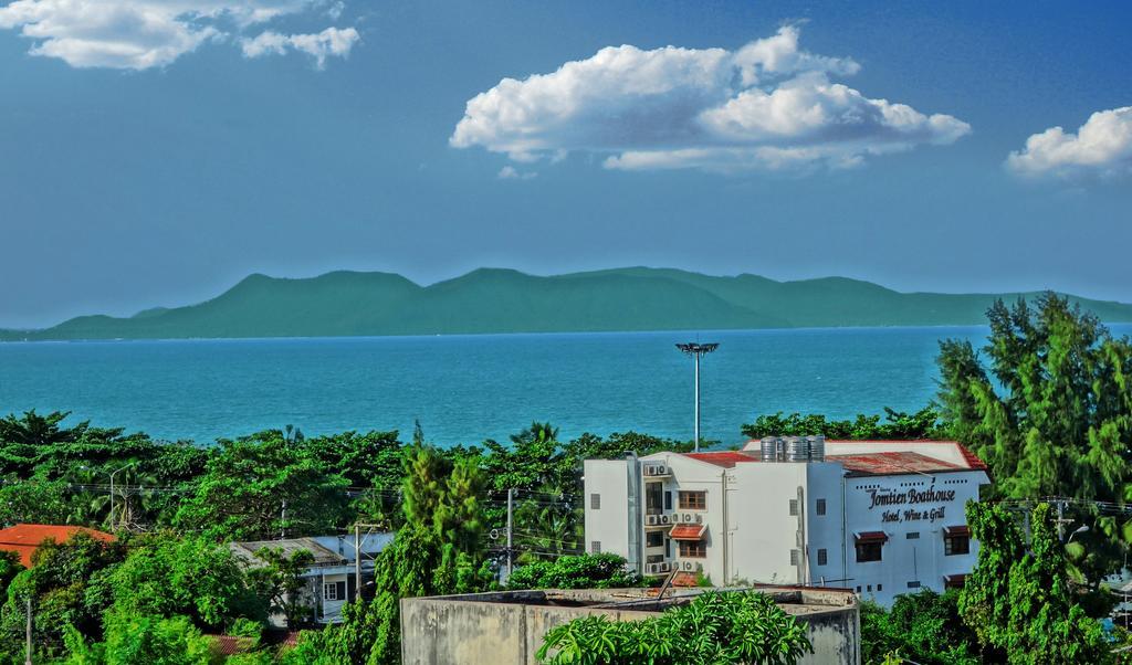 Lek Hotel 2*