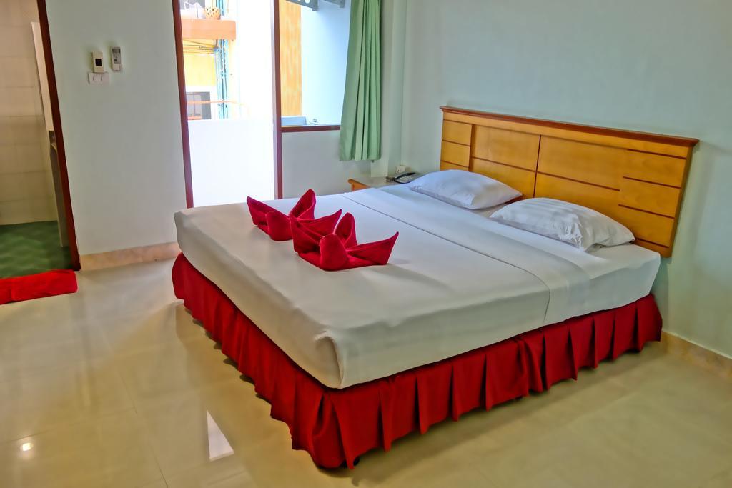 Hotel Lek