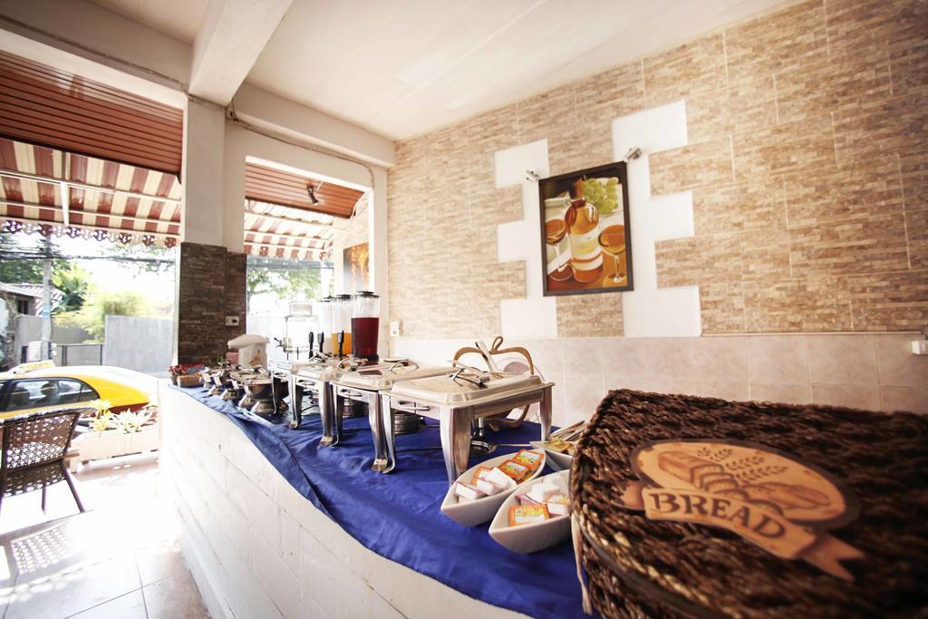 Lotus Friendly Hotel 3*