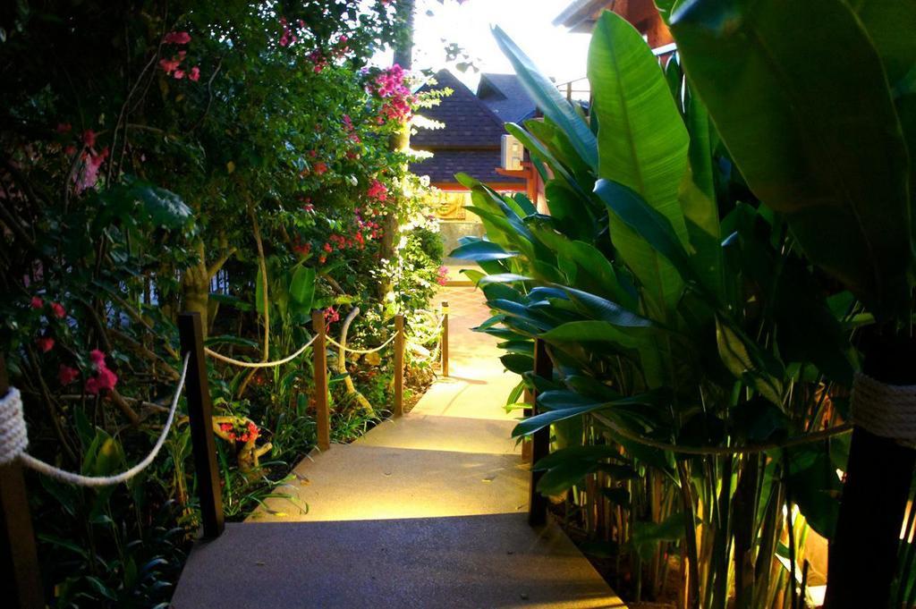 Hotel Wazzah Koh Samui