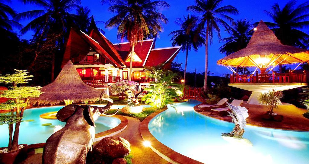 Resort Coco Palace Nai Harn