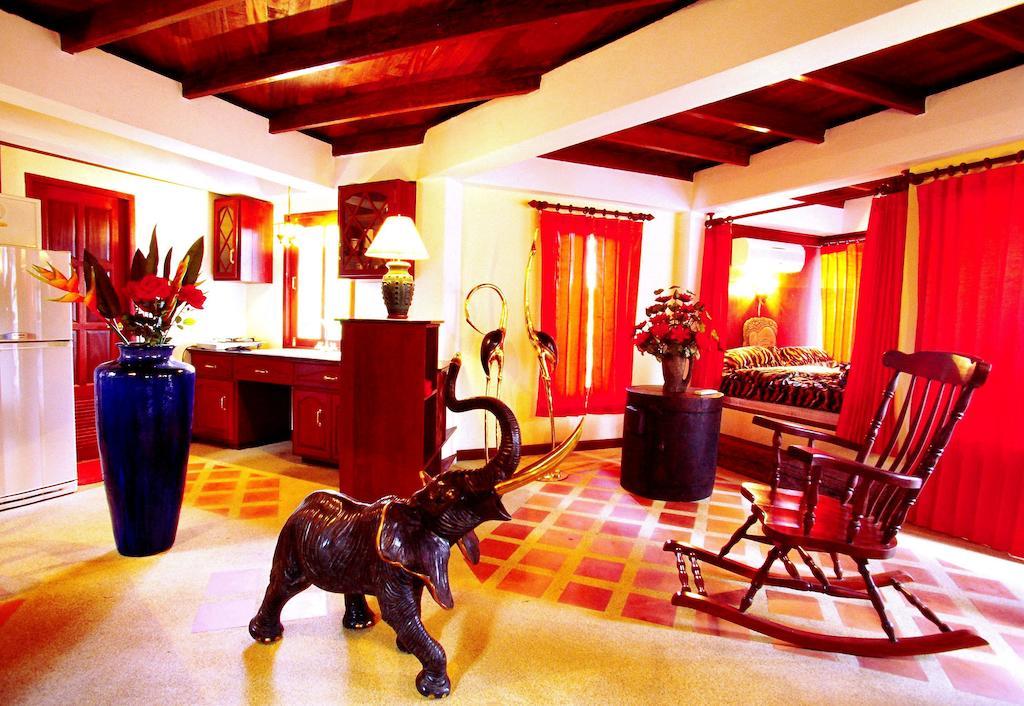 Coco Palace Nai Harn