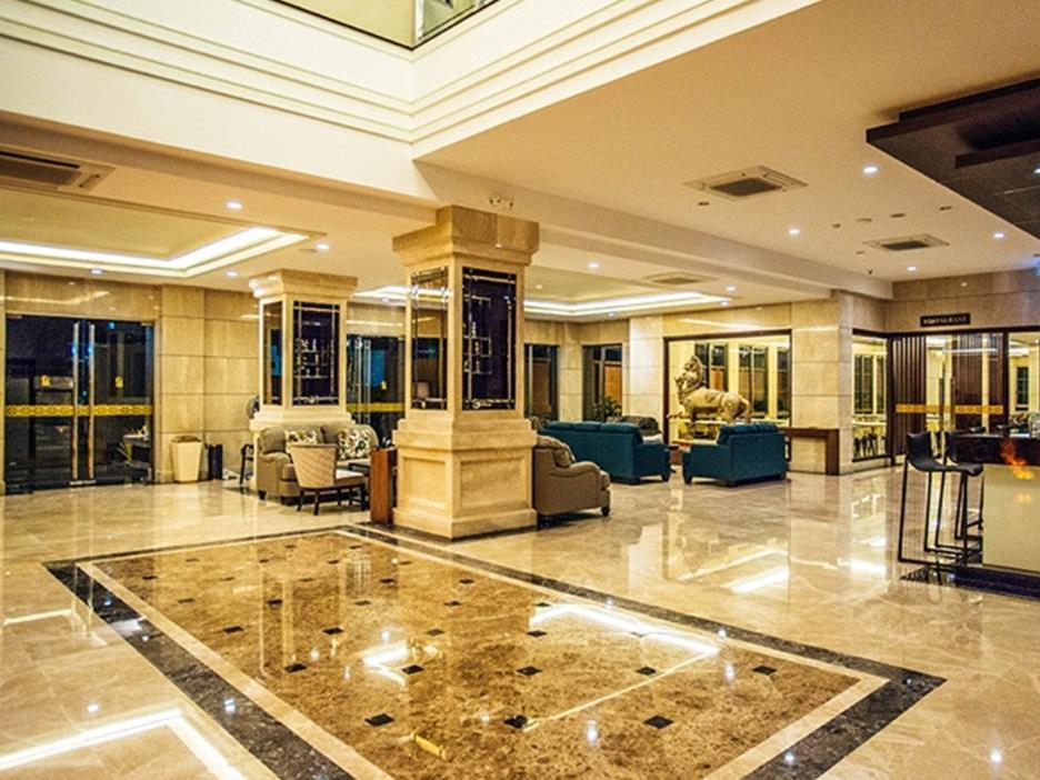 Hotel March 3*