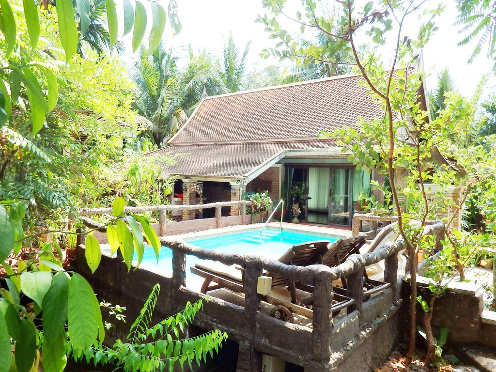 Villa Bb Pool