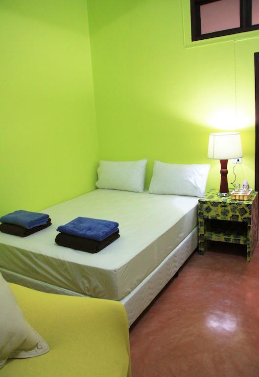 Guest house Baan Phangnga Beds And Bakery