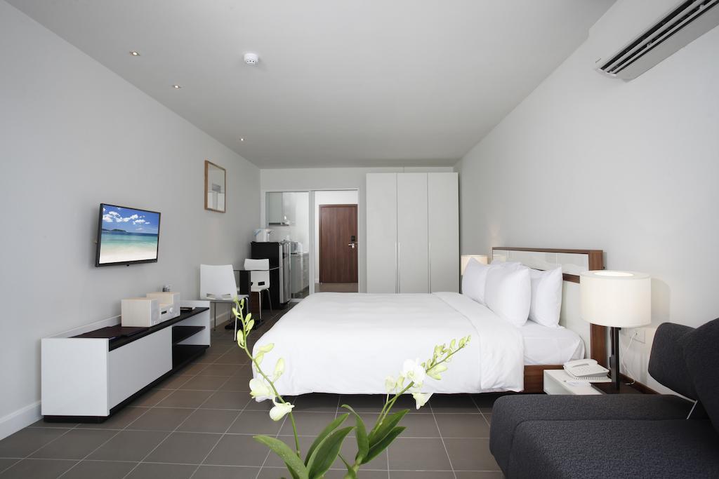 Hotel The Sea Patong