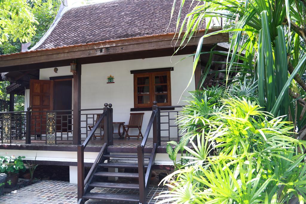Hotel Reuanthai Village