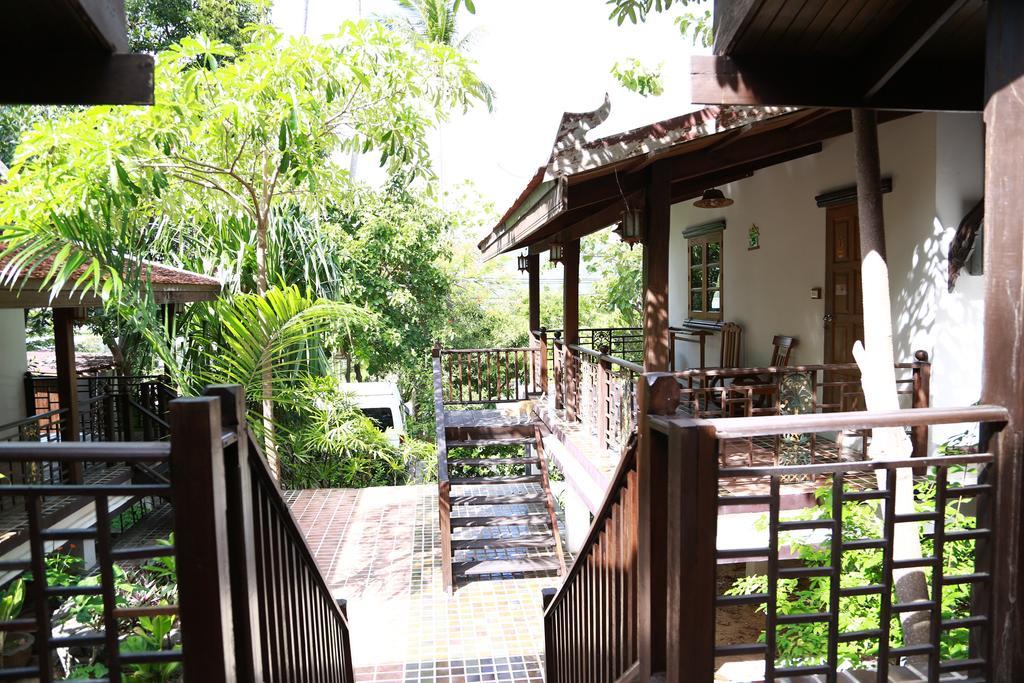 Reuanthai Village