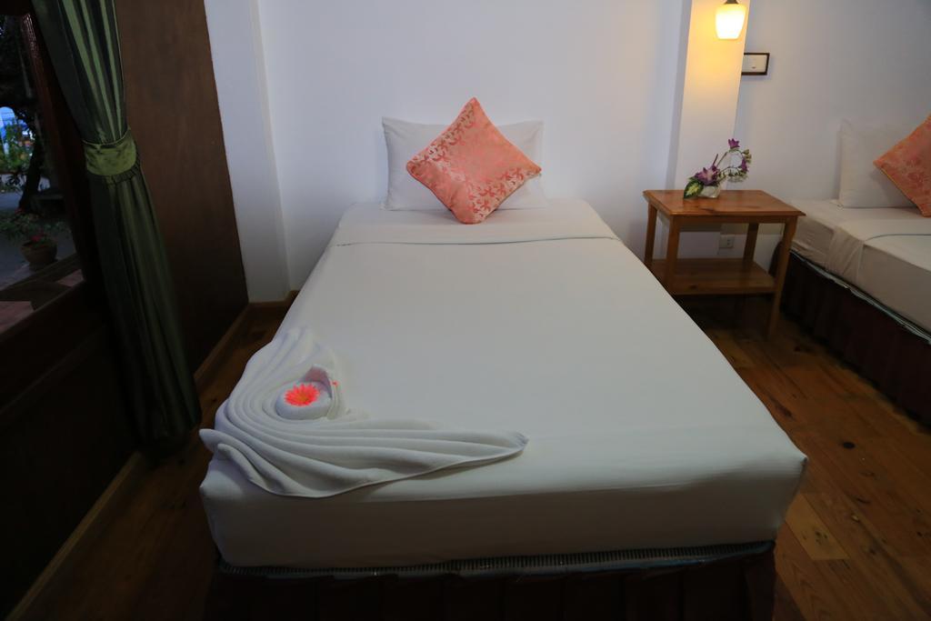 Hotel Reuanthai Village