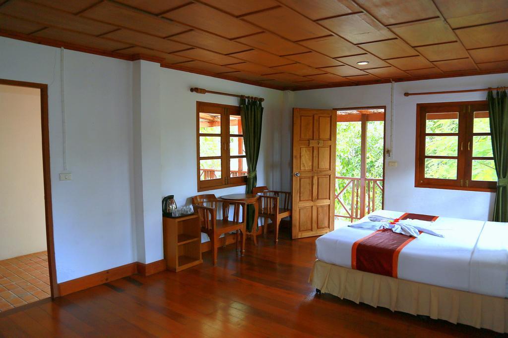 Hotel Reuanthai Village Bophut