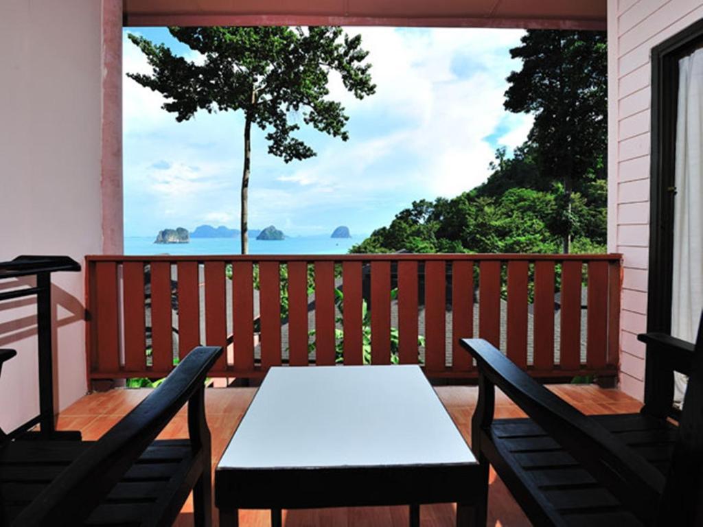 Cliff 3* Koh Ngai