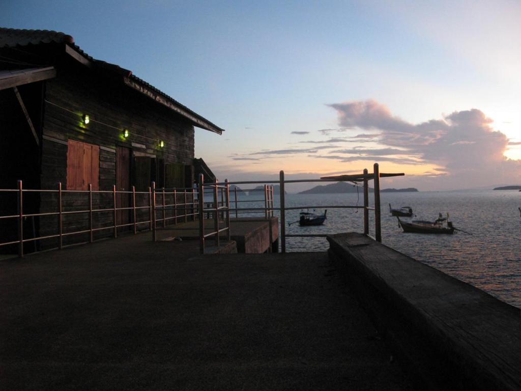 Apartment Mango House Seafront And